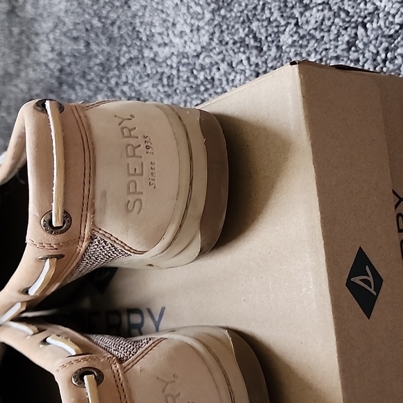 Sperry,s - Picture 5 of 8